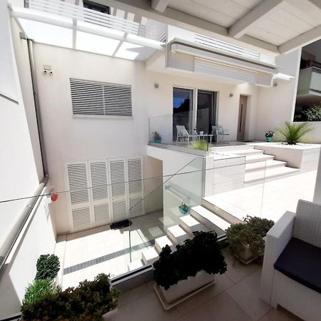 Joshua Rooms Porto Cesareo Exteriör bild