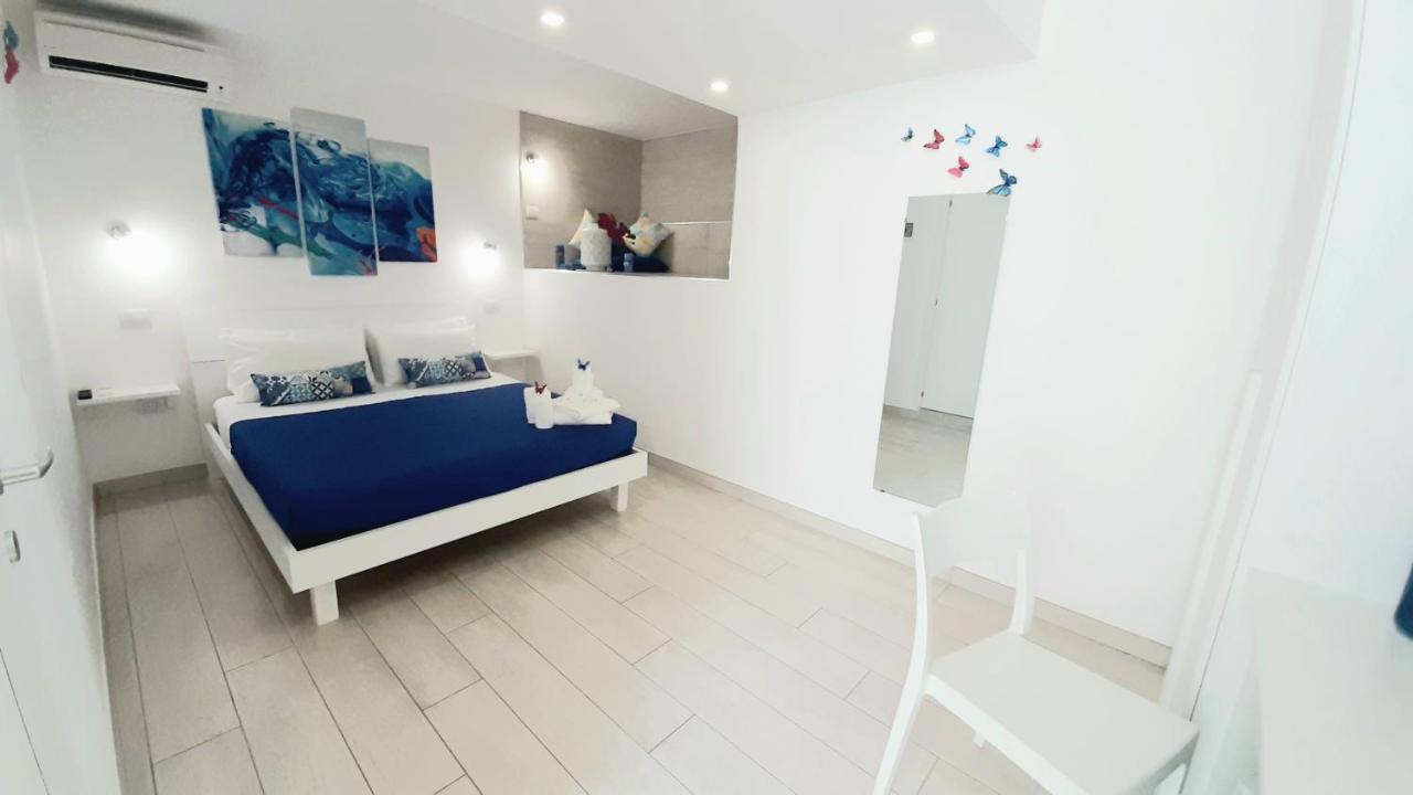 Joshua Rooms Porto Cesareo Exteriör bild