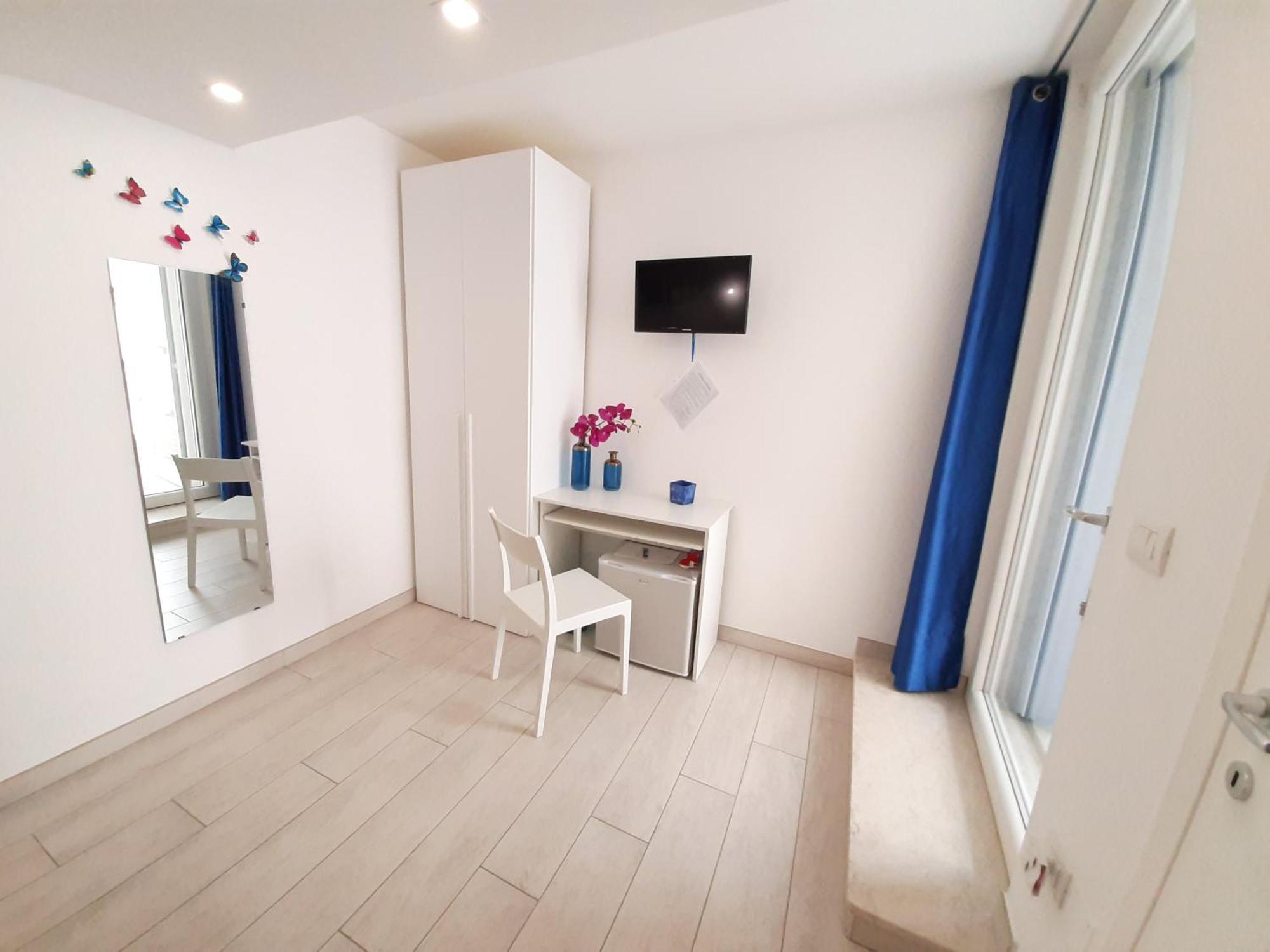 Joshua Rooms Porto Cesareo Exteriör bild