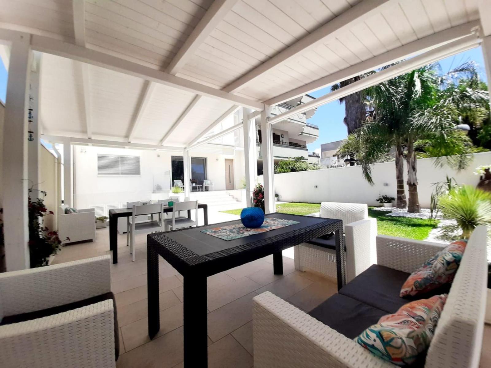 Joshua Rooms Porto Cesareo Exteriör bild